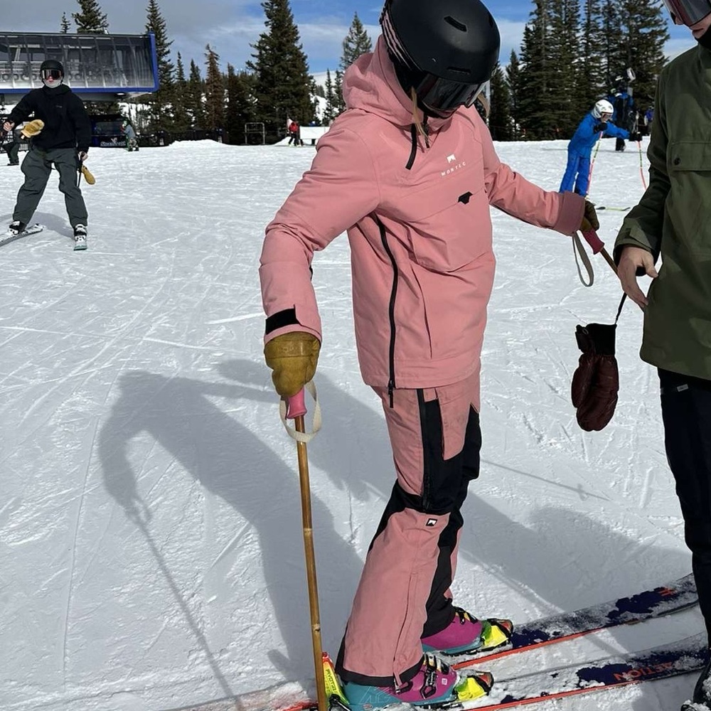 Montec pink Dune W ski jacket 
Montec pink/black Fawk W bibs